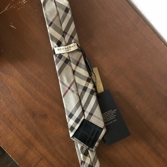 NWT Men’s BURBERRY LONDON Smoked Trench Silk Tie - Picture 9 of 10